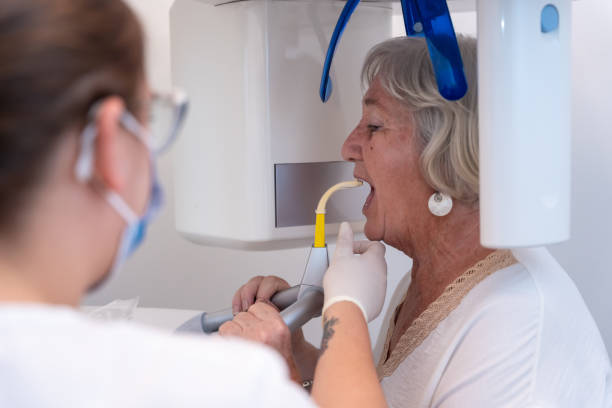Best Emergency Broken Tooth Repair in Crystal Lawns, IL